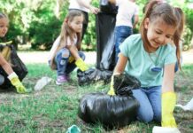 Львів приєднався до всесвітньо відомої акції #trashtag: прибирали у місті навіть американці та французи