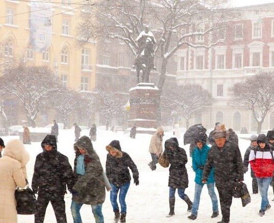 Погода у Львові: снігопади і скасовані рейси. Коли буде -20˚С?
