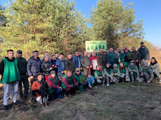 Посадка деревьев как альтернатива восстановления разрушенной экосистемы Львова и Украины
