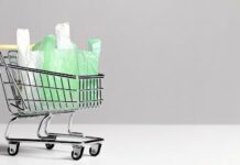 Запрет бесплатных пластиковых пакетов: что нужно знать львовянам?