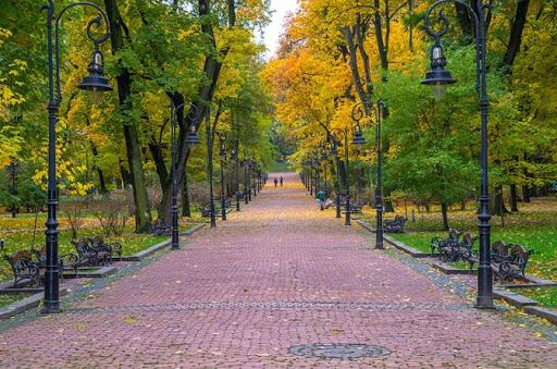 C:\Users\smail\Desktop\lvivpark.jpg