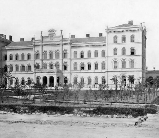 Між Лондоном і Бомбеєм (частина 2)