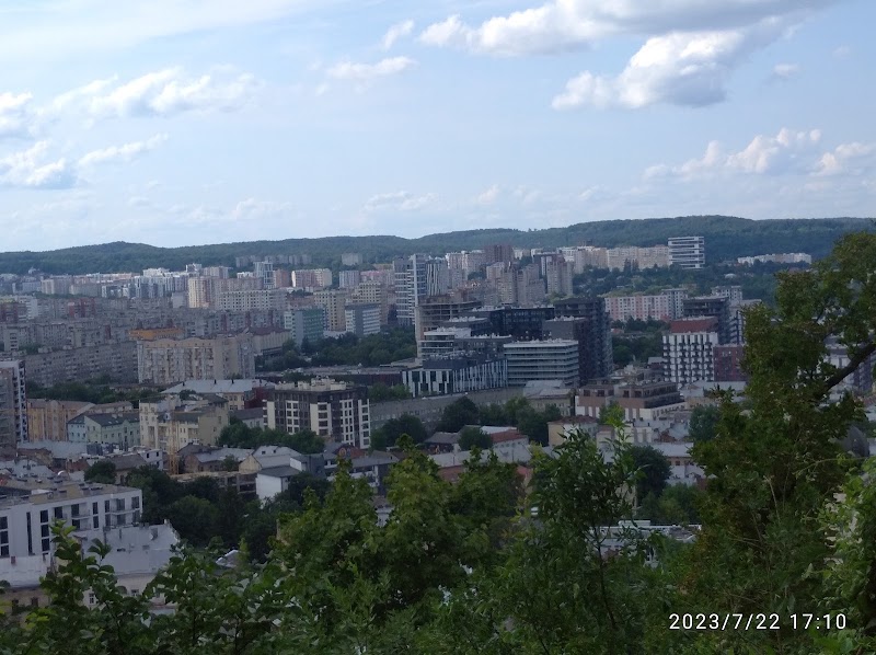 Парк-пам'ятка «Високий Замок»